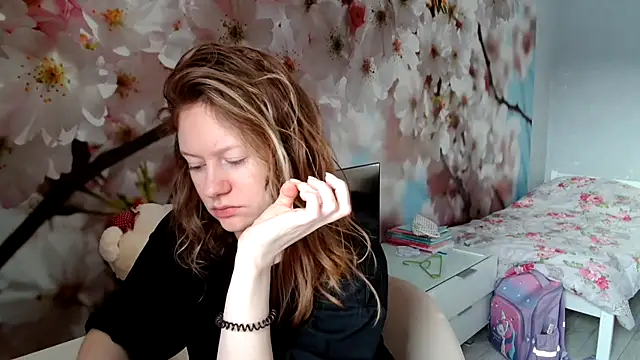 Snapshot of ConnieDaw chatting on 01/18/25, 08:10 ConnieDaw online show from 01/18/25, 08:10