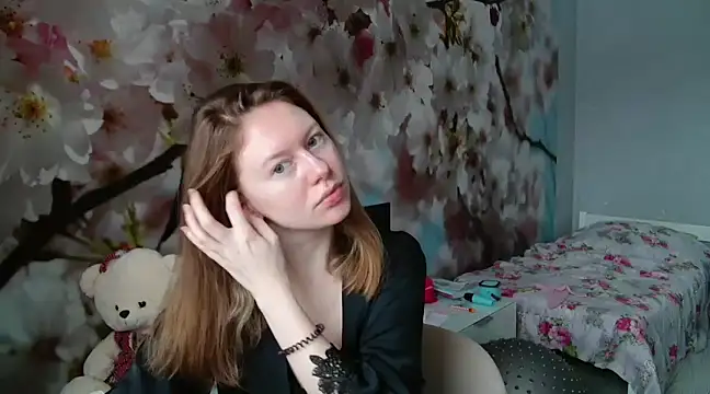 Snapshot of ConnieDaw chatting on 12/19/24, 06:23 ConnieDaw online show from 12/19/24, 06:23