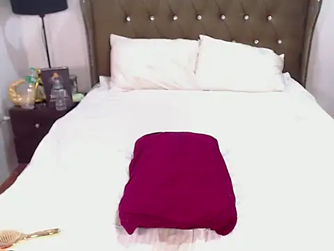 WomanofWorldTS online show from 01/17/26, 09:29