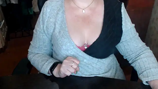 AlisaHot55 online show from 04/22/26, 10:11