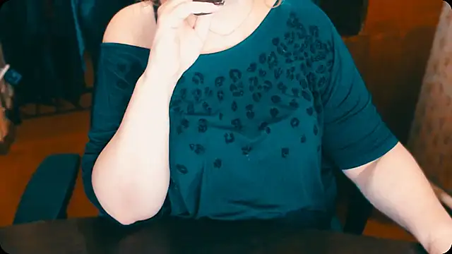 Snapshot of AlisaHot55 chatting on 11/12/25, 11:14 AlisaHot55 online show from 11/12/25, 11:14