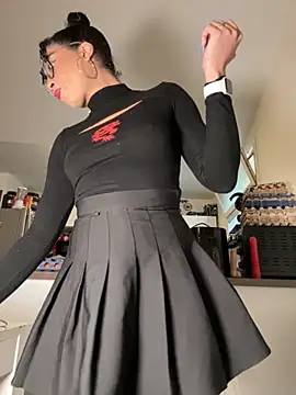 Lauyako online show from 10/21/25, 04:39