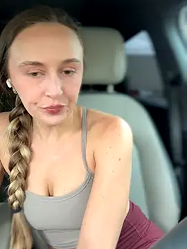 lunagirl13 online show from 09/30/25, 08:48