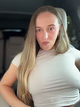 lunagirl13 online show from 10/10/25, 04:52