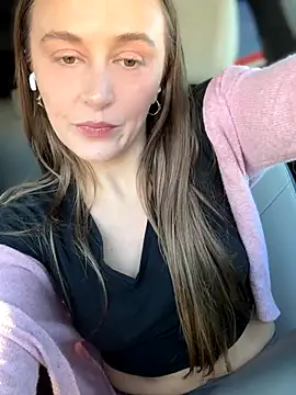 lunagirl13 online show from 11/11/25, 08:47