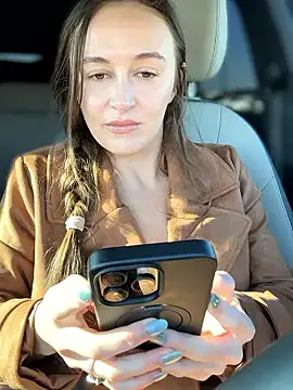 lunagirl13 online show from 01/17/26, 09:29