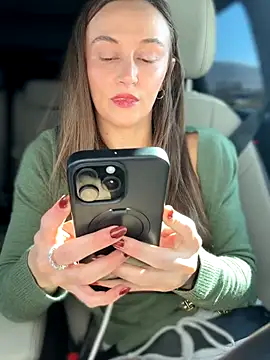 lunagirl13 online show from 11/13/25, 06:23