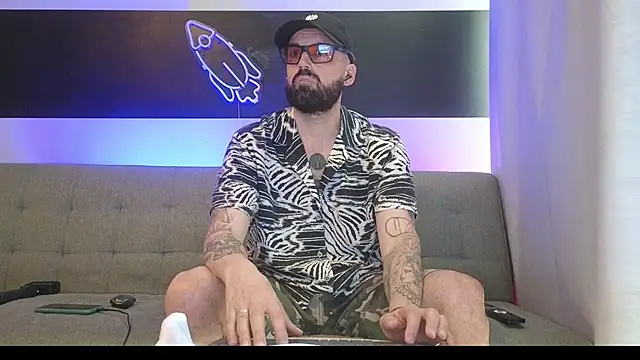 MattxFeet online show from 10/23/25, 05:22