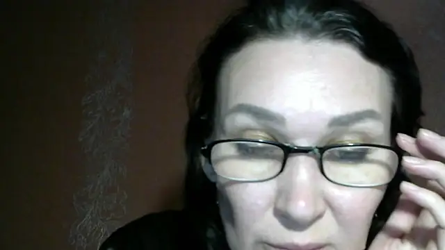 PrettyAndWild online show from 10/17/25, 03:58