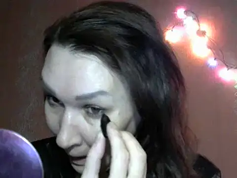 PrettyAndWild online show from 12/13/24, 05:21