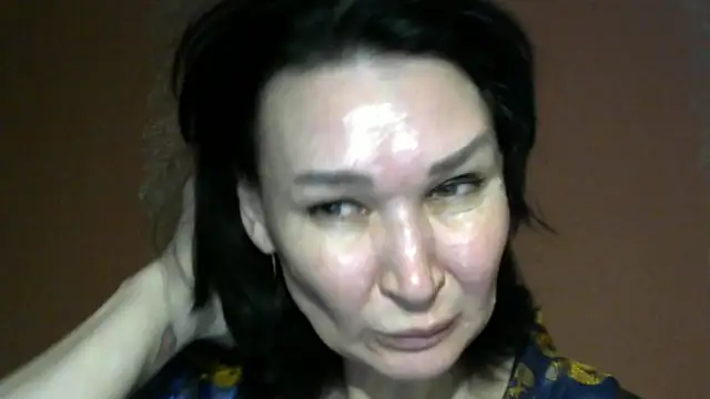 PrettyAndWild online show from 11/29/25, 12:16