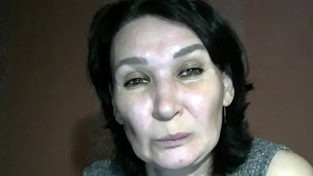 PrettyAndWild online show from 09/19/25, 03:38