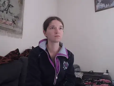 Geile-Luna online show from 09/28/25, 02:46