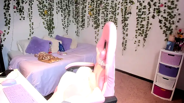 violeta milleer online show from 10/23/25, 04:16