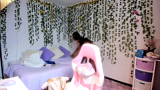 violeta milleer online show from 12/19/25, 05:48