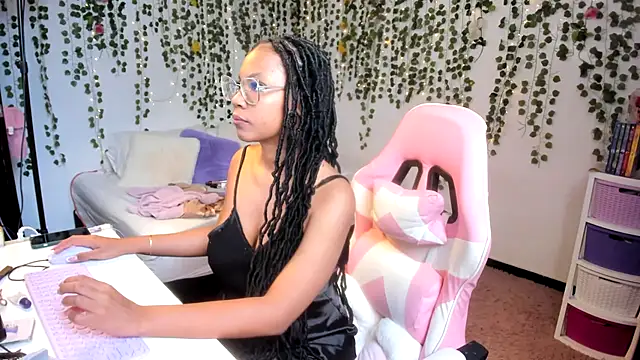 violeta milleer online show from 10/05/25, 03:47