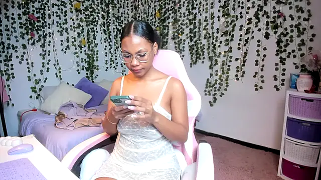 violeta milleer online show from 09/16/25, 03:02