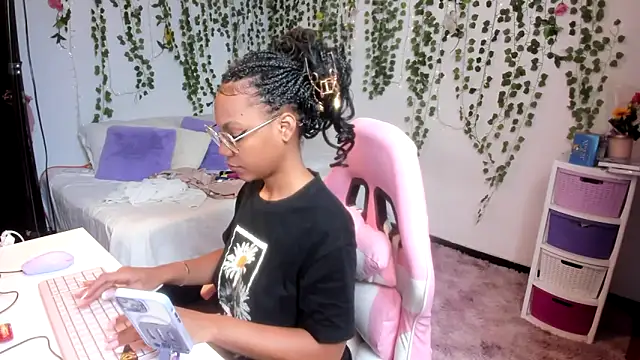 violeta milleer online show from 03/13/26, 06:46