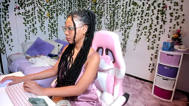 violeta milleer online show from 11/20/25, 05:13