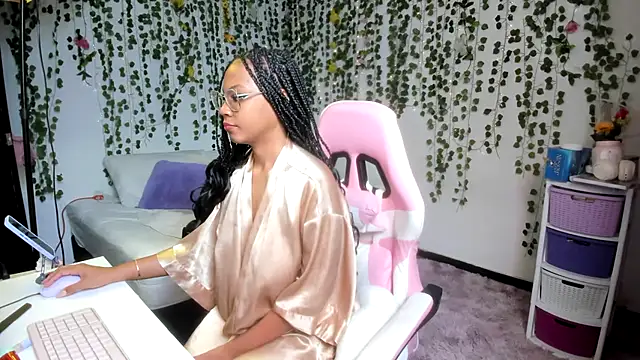 violeta milleer online show from 02/16/26, 06:06