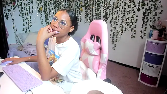 violeta milleer online show from 09/19/25, 03:05