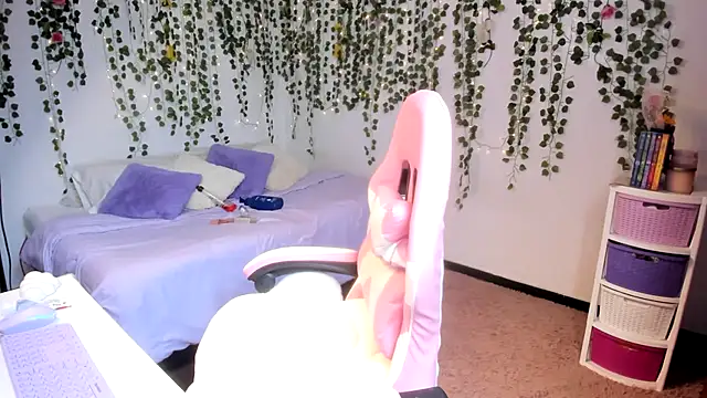 violeta milleer online show from 10/08/25, 03:46