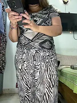 Snapshot of Preet_Kaur_69 chatting on 05/24/26, 05:24 Preet Kaur 69 online show from 05/24/26, 05:24