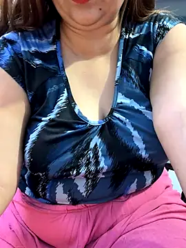 Snapshot of Preet_Kaur_69 chatting on 09/28/25, 08:38 Preet Kaur 69 online show from 09/28/25, 08:38