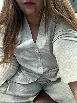 Snapshot of Preet_Kaur_69 chatting on 01/19/25, 06:00 Preet Kaur 69 online show from 01/19/25, 06:00