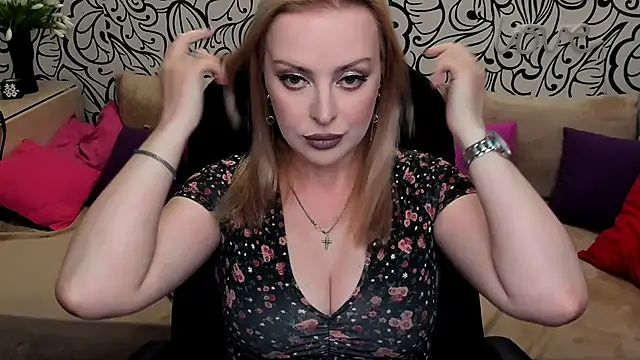 Snapshot of Hotdreamhere chatting on 06/19/26, 04:13 Hotdreamhere online show from 06/19/26, 04:13
