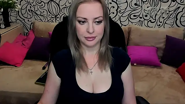 Snapshot of Hotdreamhere chatting on 06/24/26, 07:51 Hotdreamhere online show from 06/24/26, 07:51