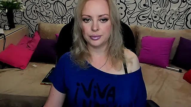 Snapshot of Hotdreamhere chatting on 06/30/26, 04:01 Hotdreamhere online show from 06/30/26, 04:01
