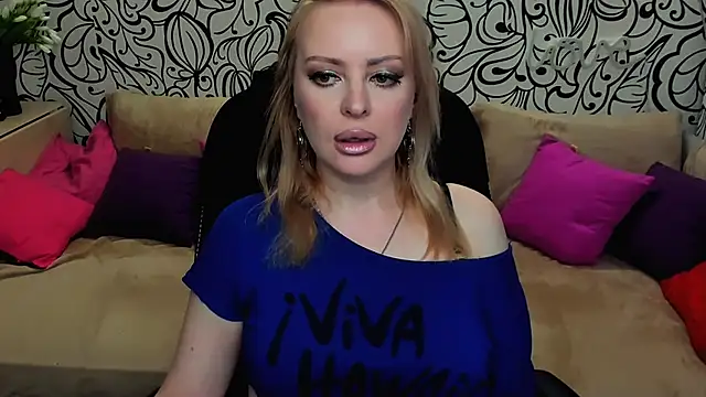 Hotdreamhere online show from 05/10/26, 03:54