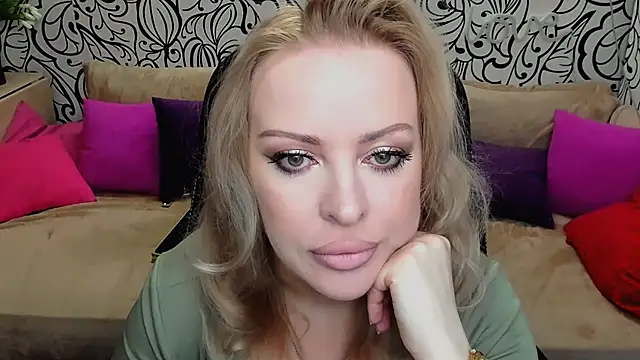 Hotdreamhere online show from 03/30/26, 04:58