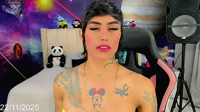 Nella Dolls online show from 11/22/25, 07:51