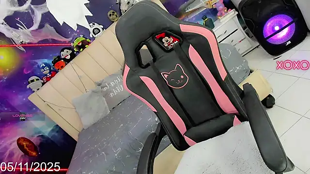 Nella Dolls online show from 11/06/25, 05:00