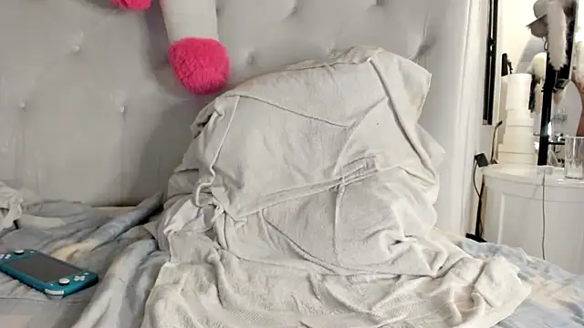 Burlesque XlX online show from 09/12/25, 05:18