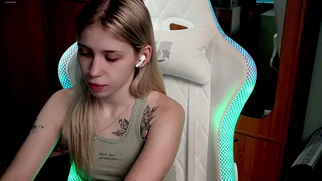 ho1yho1e online show from 10/01/25, 06:56