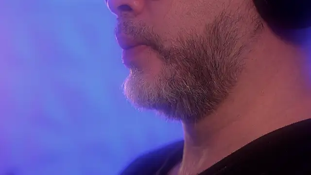 Sanders White online show from 10/31/25, 02:24