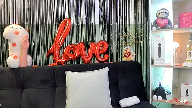 Snapshot of lilly_sweett chatting on 02/14/26, 09:26 lilly sweett online show from 02/14/26, 09:26