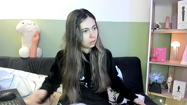 Snapshot of lilly_sweett chatting on 02/14/26, 02:01 lilly sweett online show from 02/14/26, 02:01