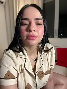 Snapshot of GeorginaJones chatting on 03/23/25, 12:36 GeorginaJones online show from 03/23/25, 12:36