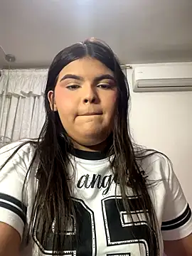 Lia sexx online show from 10/13/25, 07:04