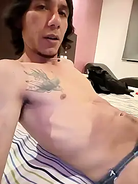 Snapshot of Latinopervs chatting on 02/01/25, 06:21 Latinopervs online show from 02/01/25, 06:21