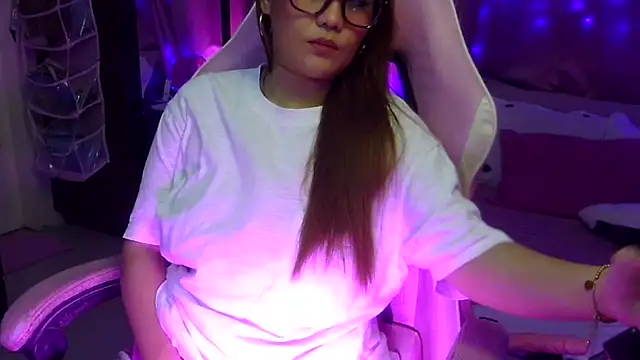 Snapshot of yourbabe_Brielle chatting on 02/09/26, 06:00 yourbabe Brielle online show from 02/09/26, 06:00