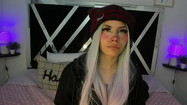 Snapshot of Keidy_rose chatting on 03/22/25, 02:37 Keidy rose online show from 03/22/25, 02:37
