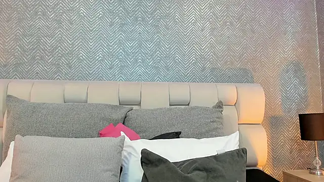 Keidy rose online show from 12/17/25, 07:08