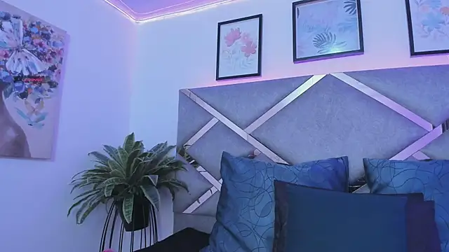 Keidy rose online show from 11/07/25, 07:18