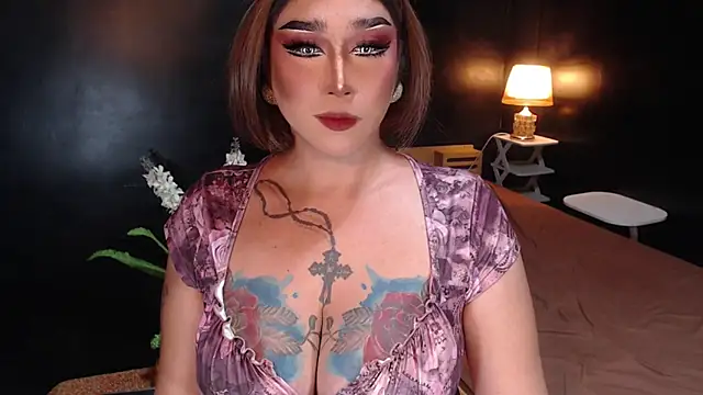 Snapshot of Transdomts4u chatting on 04/11/26, 05:16 Transdomts4u online show from 04/11/26, 05:16