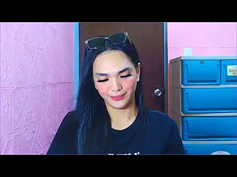 WONDERWOMAN2023 online show from 11/23/25, 07:57